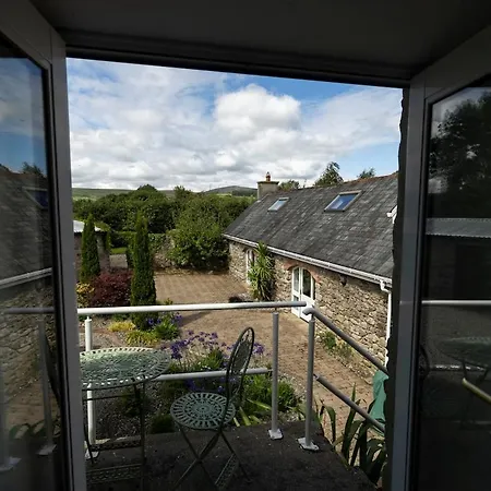 The At Lennaght Inistioge